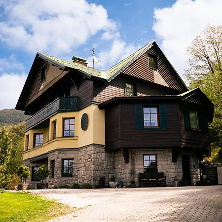 Vila Anicka 3*