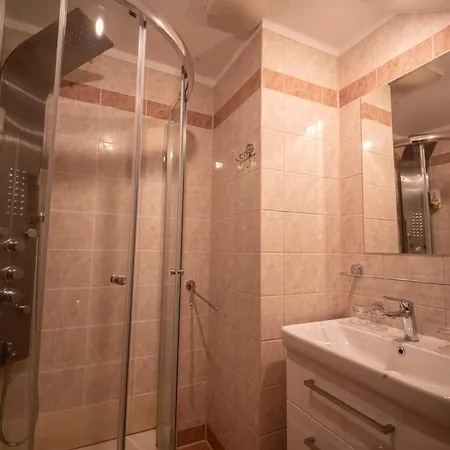 Vila Anicka 3*