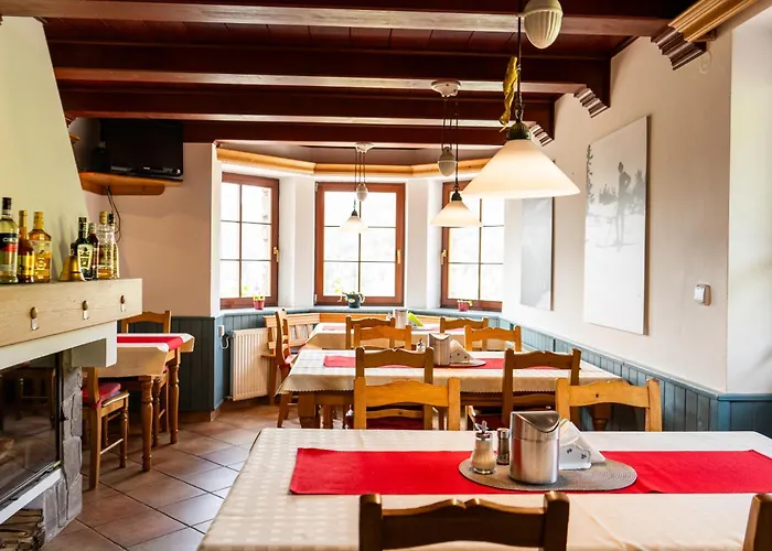 Anicka בית הארחה 3*